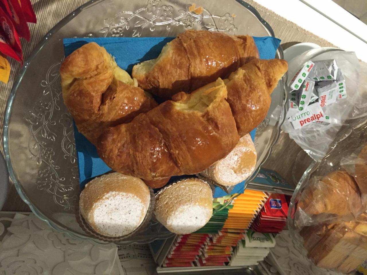 L'opera Buffa Frühstückspension 2*